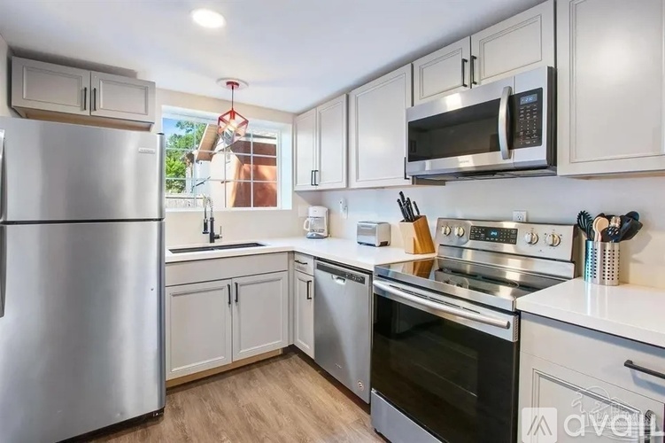 107 North D Street 2 Beds Townhouse for Rent - Photo gallery 1