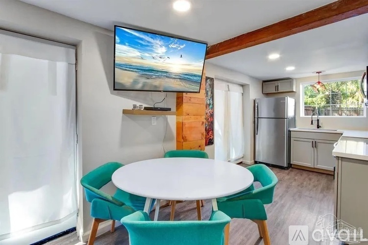 107 North D Street 2 Beds Townhouse for Rent - Photo gallery 2