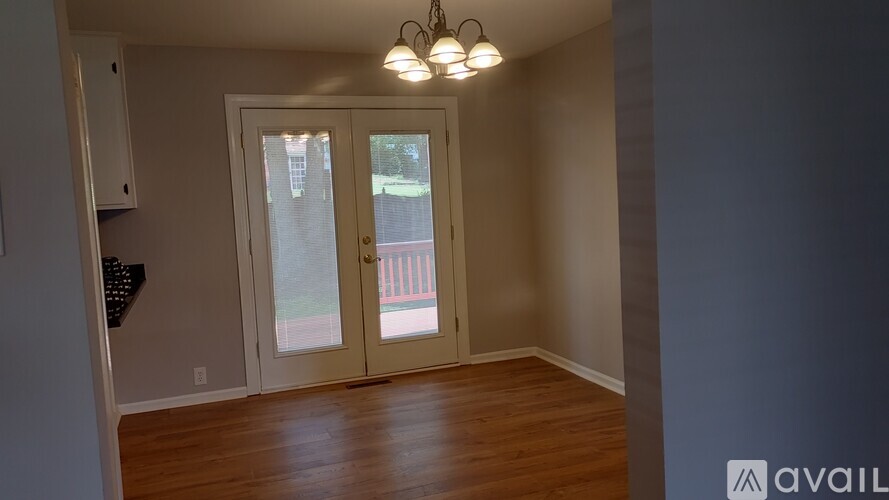 315 Azalia Drive 3 Beds Single Family Home for Rent - Photo gallery 5