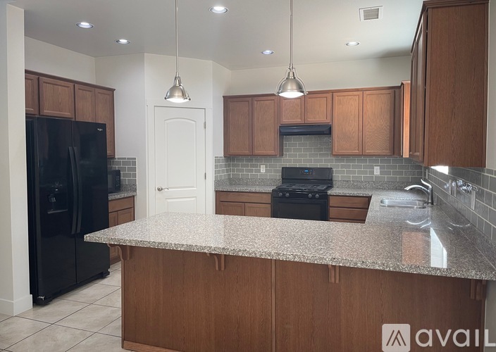 2317 West Mission Timber Circle 4 Beds Single Family Home for Rent - Photo gallery 4