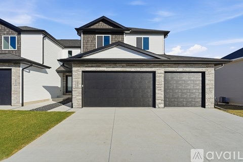 8920 Peregrine Rd 4 Beds Apartment for Rent