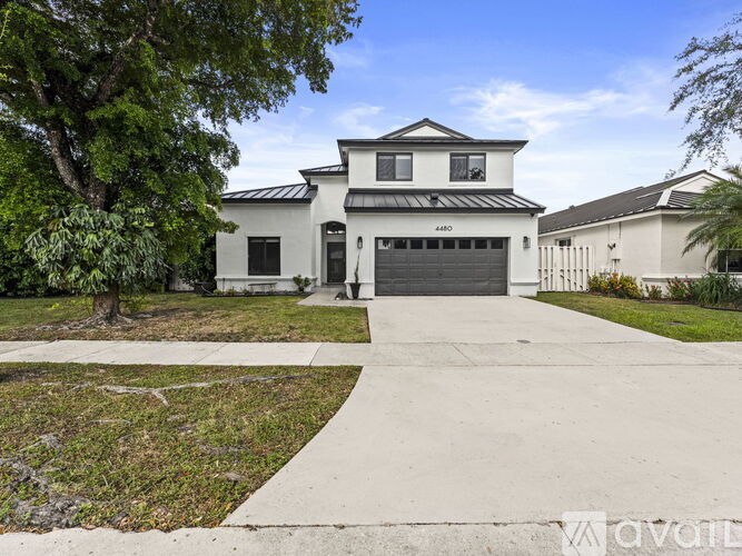 4480 Southwest 153rd Avenue 4 Beds Single Family Home for Rent - Photo gallery 2