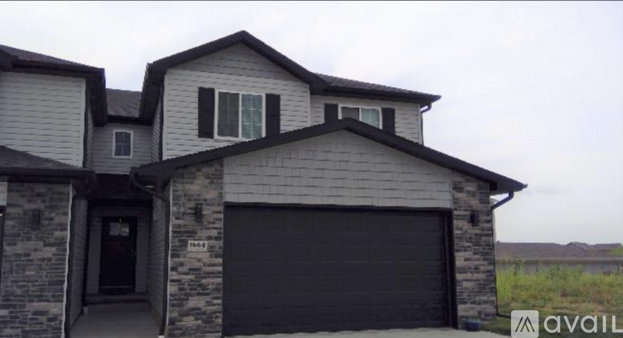 1664 Northwest 50th Street 3 Beds Townhouse for Rent - Photo gallery 1