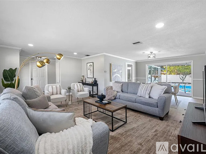 1932 Oro Ct 4 Beds Single Family Home for Rent - Photo gallery 4