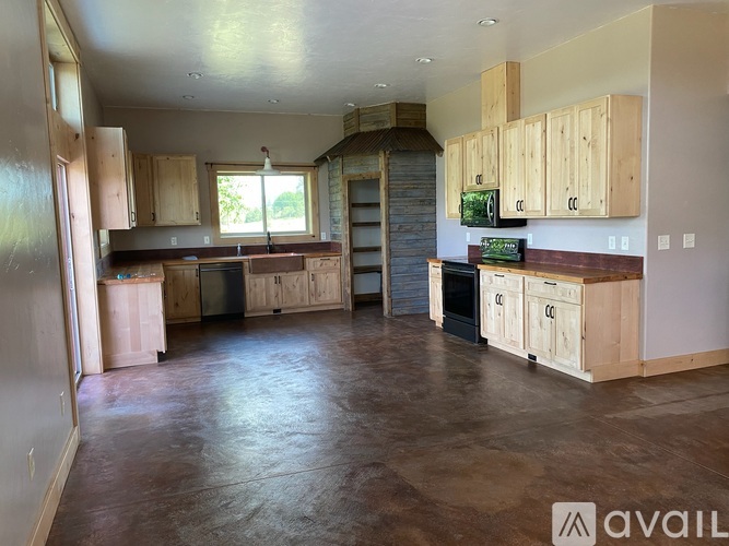 18122 N South Bank Road 2 Beds Single Family Home for Rent - Photo gallery 3