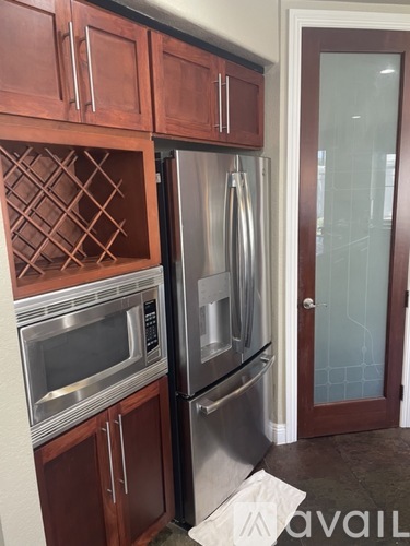 22 Parrell Avenue 5 Beds Single Family Home for Rent - Photo gallery 4