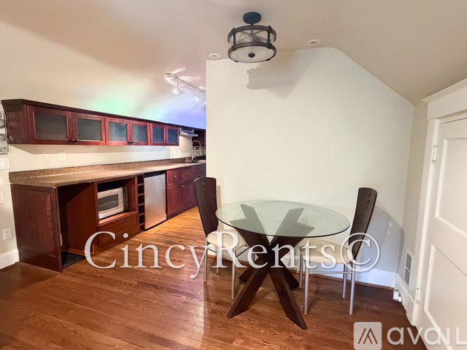 2852 Observatory Ave 1 Apartment for Rent - Photo gallery 3