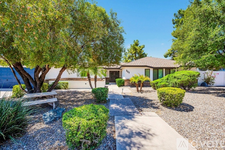 227 West Caroline Lane 4 Beds Single Family Home for Rent - Photo gallery 2
