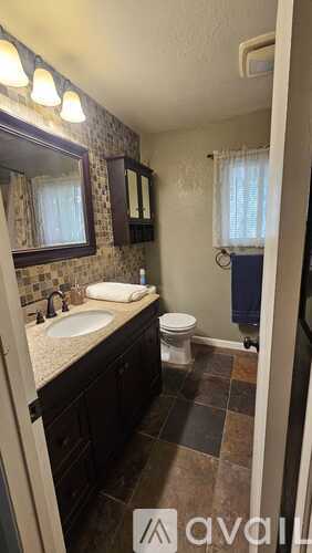 536 Rose Lane 3 Beds Single Family Home for Rent - Photo gallery 4