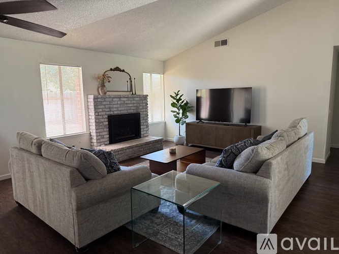4031 West San Bruno Avenue 3 Beds Single Family Home for Rent - Photo gallery 3