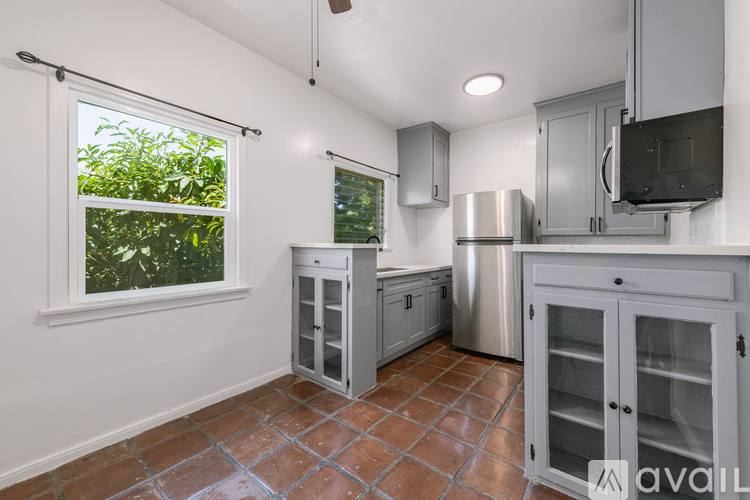 1848 N Mariposa Ave Studio Apartment for Rent - Photo gallery 1