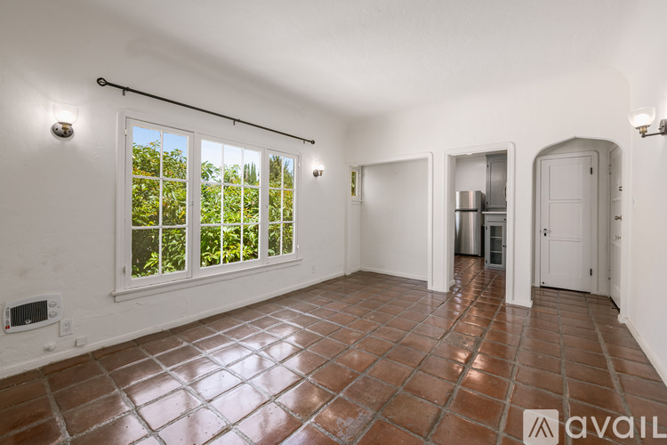 1848 N Mariposa Ave Studio Apartment for Rent - Photo gallery 5