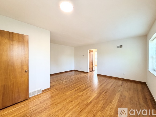5868 Robert Ave 2 Beds Apartment for Rent - Photo gallery 2