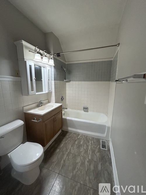 127 W Lincoln Ave 2 Beds Apartment for Rent - Photo gallery 5