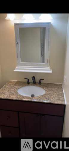 2119 Earl Avenue 2 Beds Apartment for Rent - Photo gallery 1