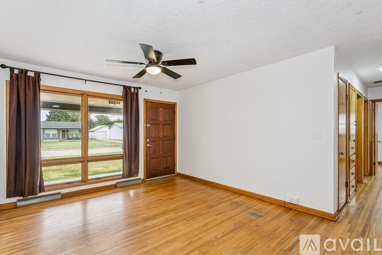 2321 W Lydia St 3 Beds Single Family Home for Rent - Photo gallery 3