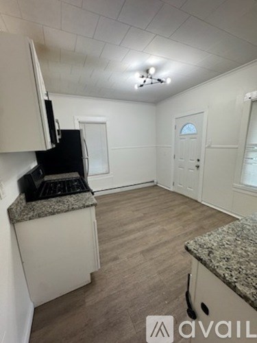 1436 N Sumner Ave 4 Beds Apartment for Rent