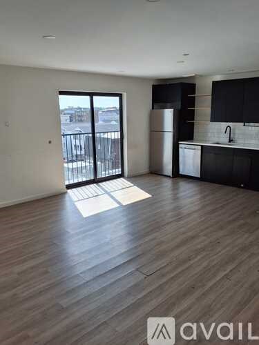 556 Market St 1 Apartment for Rent