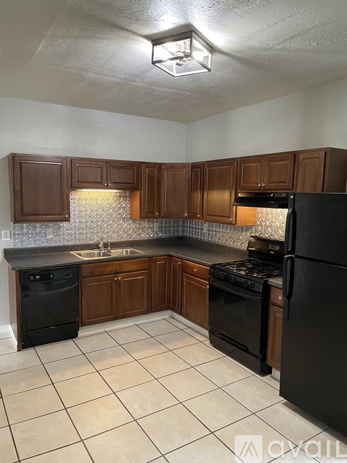 419 Grace St 4 Beds Single Family Home for Rent - Photo gallery 2