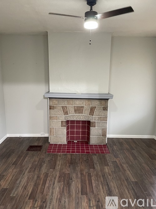 419 Grace St 4 Beds Single Family Home for Rent - Photo gallery 3