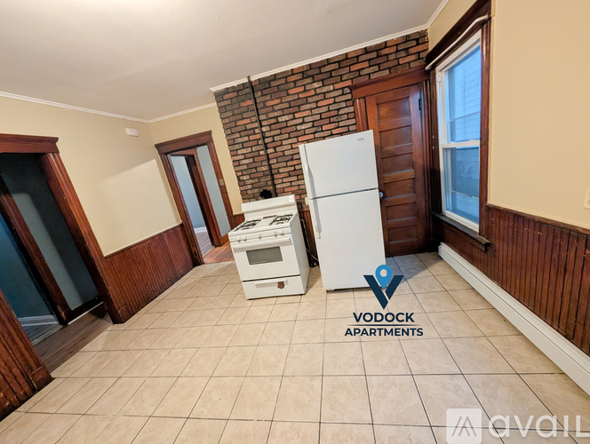 582 Ferry St 3 Beds Apartment for Rent - Photo gallery 2
