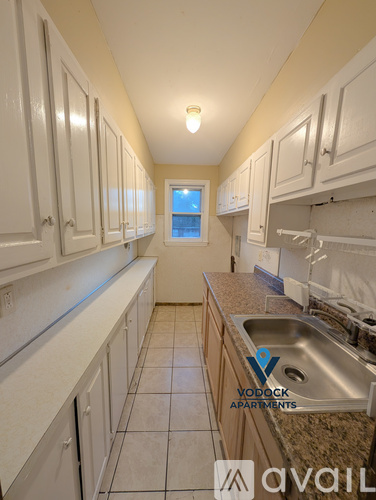 582 Ferry St 3 Beds Apartment for Rent - Photo gallery 3