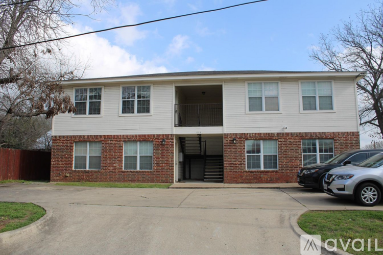 415 E 4th Ave 2 Beds Apartment for Rent - Photo gallery 1