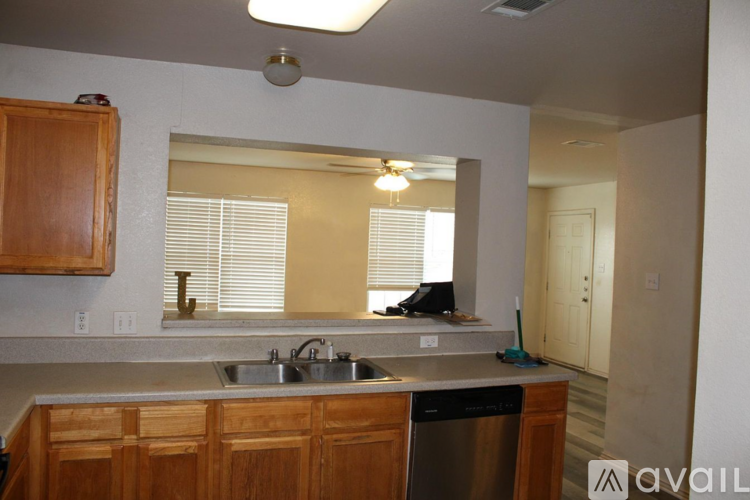 415 E 4th Ave 2 Beds Apartment for Rent - Photo gallery 4