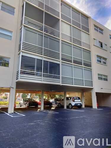 300 Northeast 14th Avenue 2 Beds Apartment for Rent - Photo gallery 2