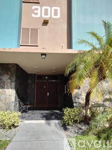 300 Northeast 14th Avenue 2 Beds Apartment for Rent - Photo gallery 4