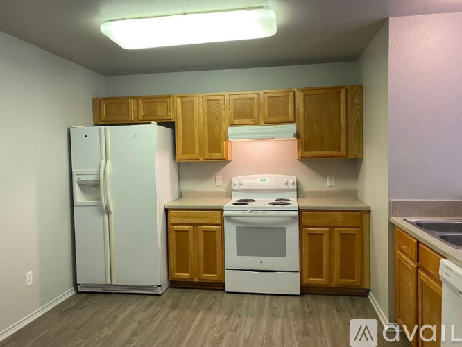 415 E 4th Ave 3 Beds Apartment for Rent - Photo gallery 2
