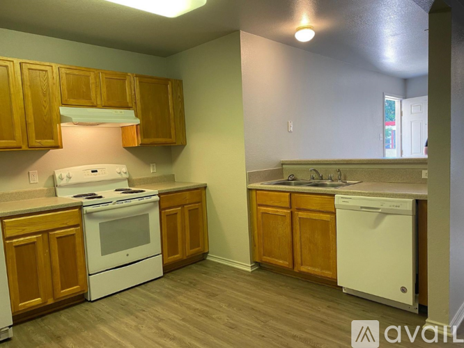 415 E 4th Ave 3 Beds Apartment for Rent - Photo gallery 3