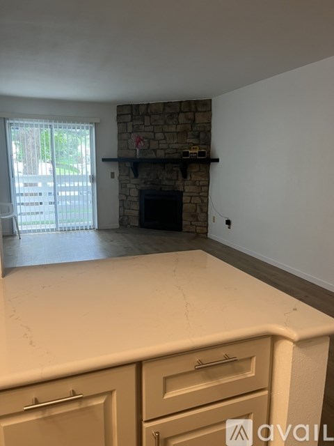 8555 S Fairmount Dr 2 Beds Apartment for Rent