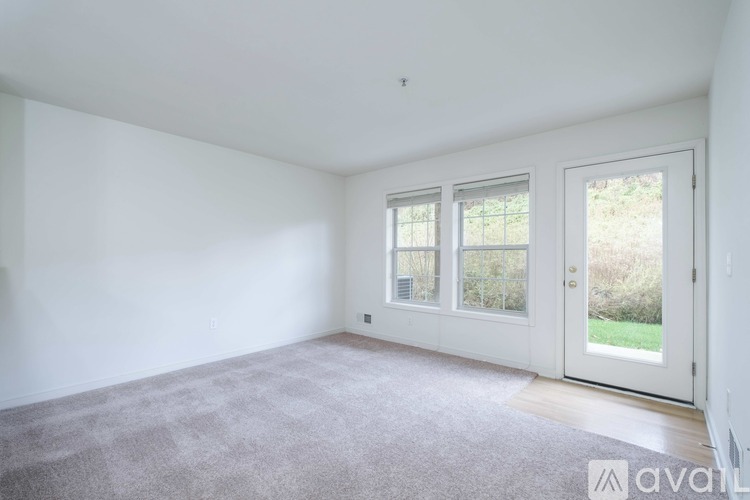 519 Talon Dr 2 Beds Apartment for Rent - Photo gallery 4