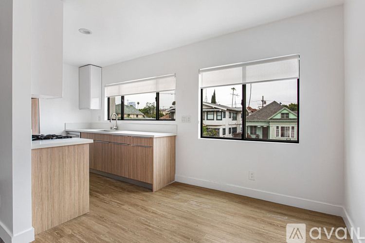 1949 Park Grove Ave 1 Apartment for Rent - Photo gallery 5