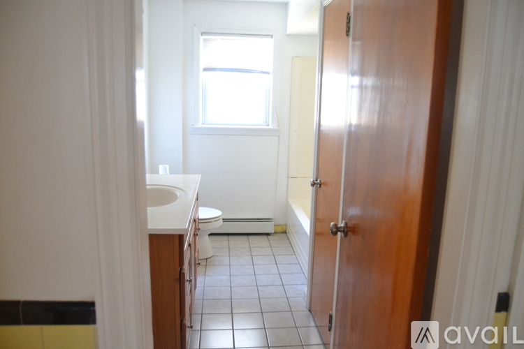 444 Academy Avenue 3 Beds Apartment for Rent - Photo gallery 3