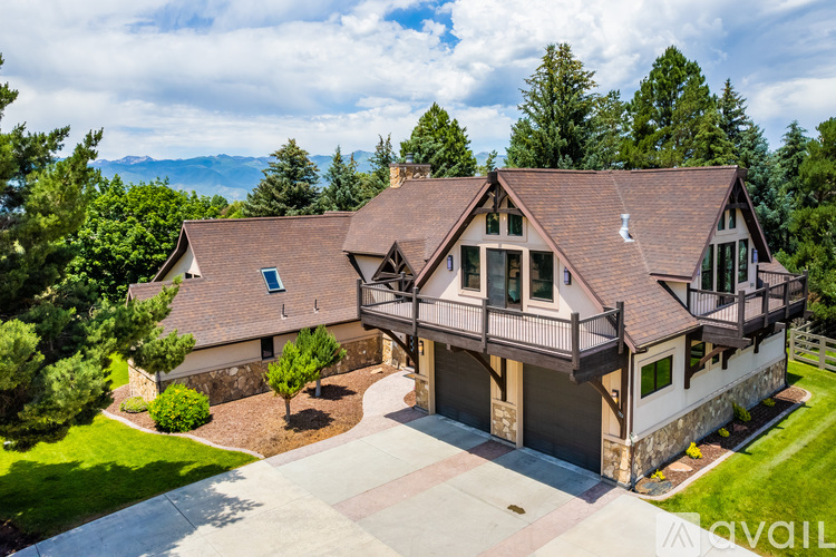 1314 S 2950 E 5 Beds Single Family Home for Rent - Photo gallery 1