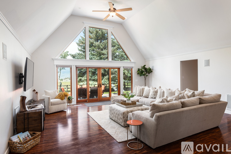 1314 S 2950 E 5 Beds Single Family Home for Rent - Photo gallery 3