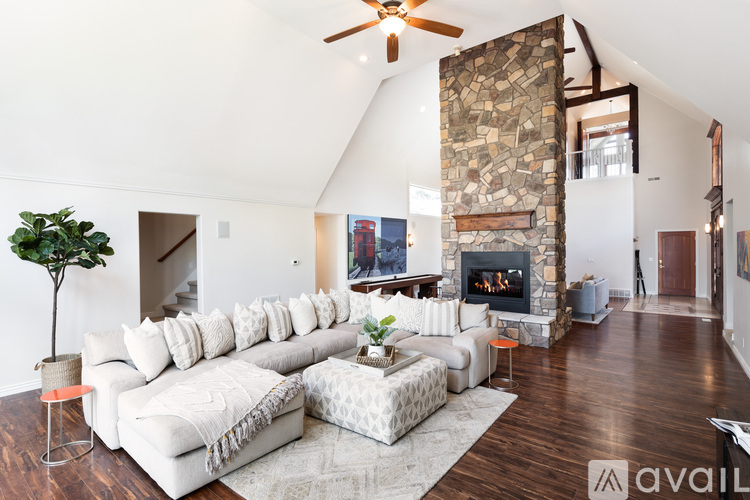 1314 S 2950 E 5 Beds Single Family Home for Rent - Photo gallery 4