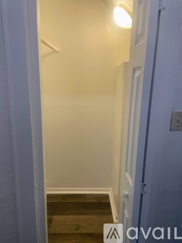 105 Lyons Avenue 4 Beds Apartment for Rent - Photo gallery 5