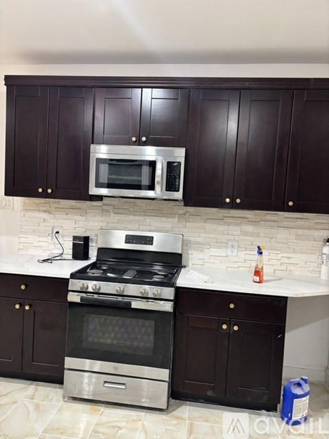 292 South Burnet Street 3 Beds Apartment for Rent