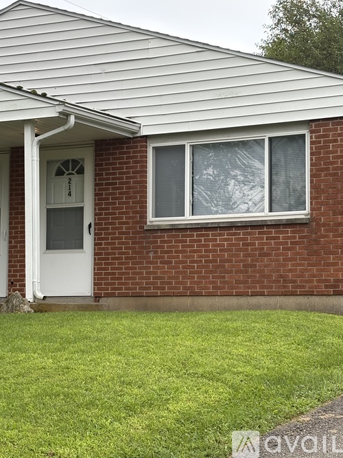214 Euclid Ave 2 Beds Apartment for Rent - Photo gallery 2