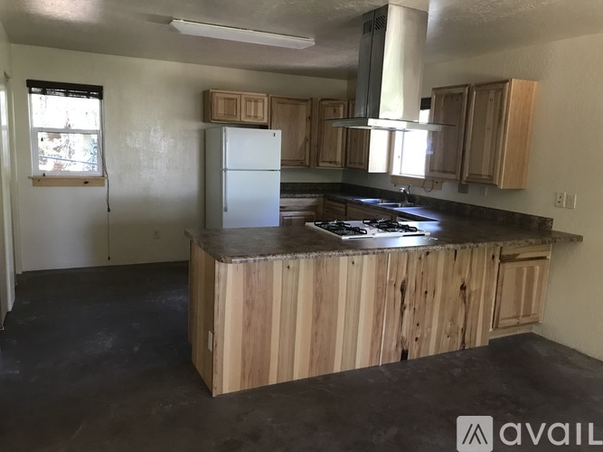 1703 E Arrowhead Ave 2 Beds Single Family Home for Rent - Photo gallery 1