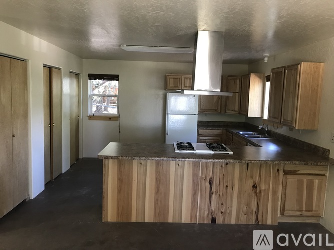 1703 E Arrowhead Ave 2 Beds Single Family Home for Rent - Photo gallery 2