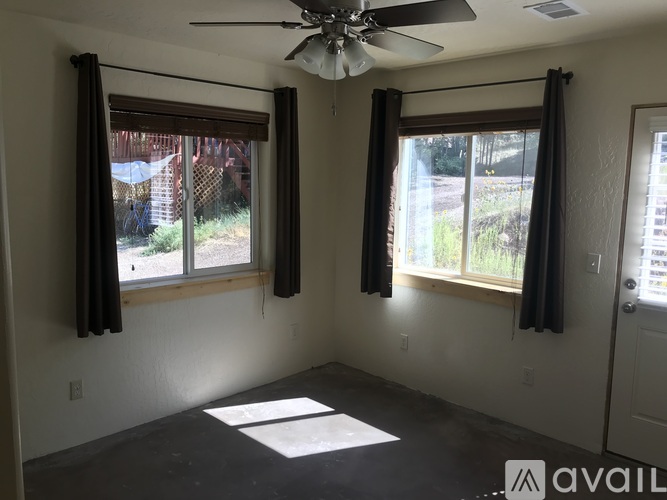1703 E Arrowhead Ave 2 Beds Single Family Home for Rent - Photo gallery 5