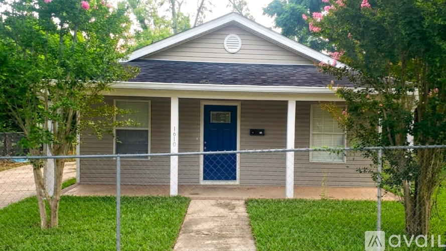 1610 Saxon Street 3 Beds Single Family Home for Rent - Photo gallery 1
