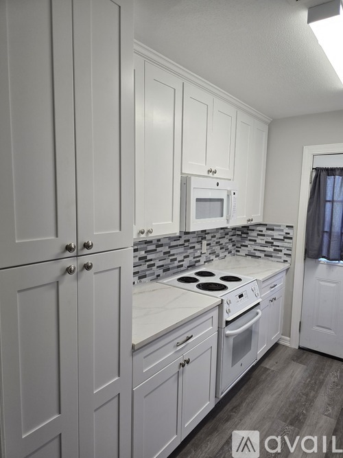 465 Longmeadow Dr 3 Beds Single Family Home for Rent - Photo gallery 3