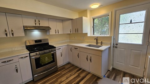 886 Howe Ave 1 Apartment for Rent