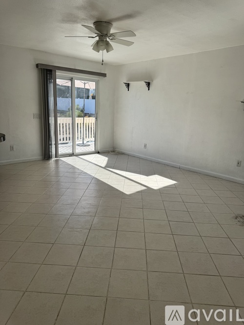 1511 Maxwell Lane 1 Apartment for Rent - Photo gallery 2