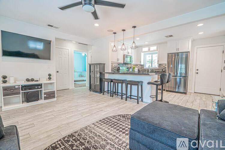 7044 Garden Grove Ave 2 Beds Single Family Home for Rent - Photo gallery 3